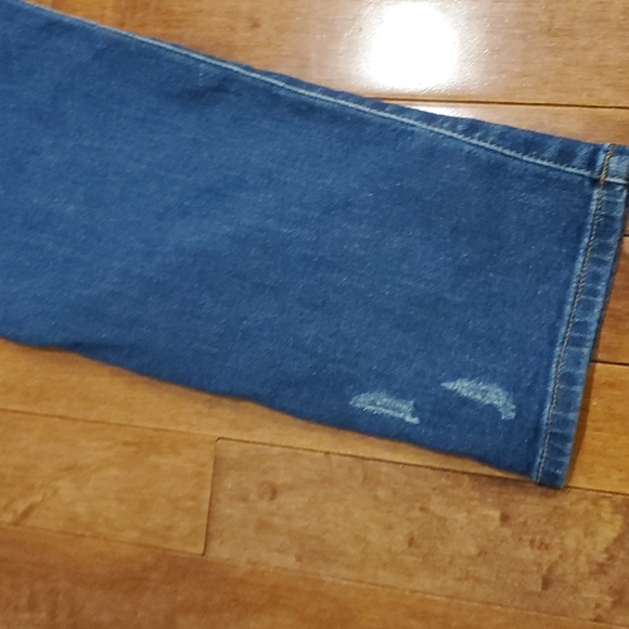 "Distressed" Madison High Rise Crop - Picture 10 of 16